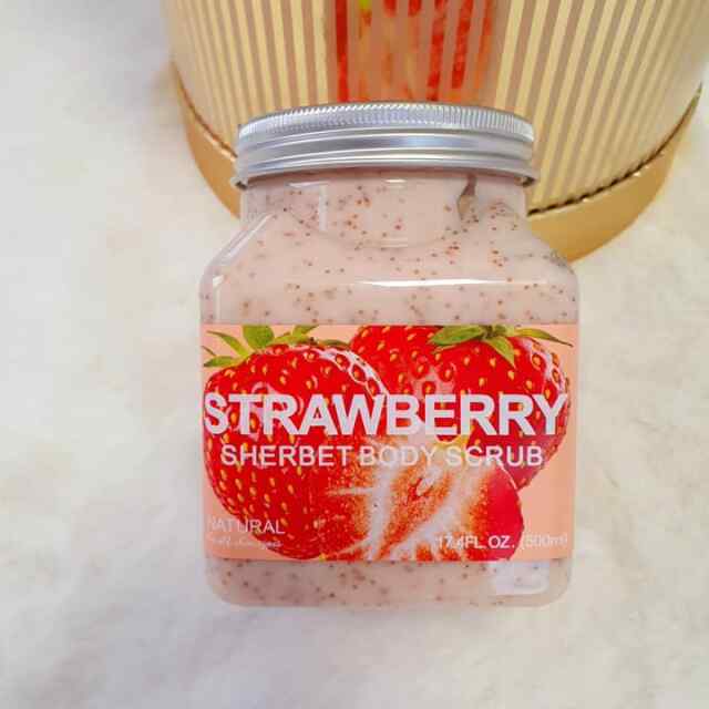 Kehakoorija maasika lõhnaline