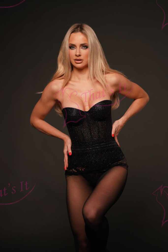 "𝐄𝐋𝐄𝐆𝐀𝐍𝐂𝐄” 𝟑𝟎 𝐃𝐄𝐍